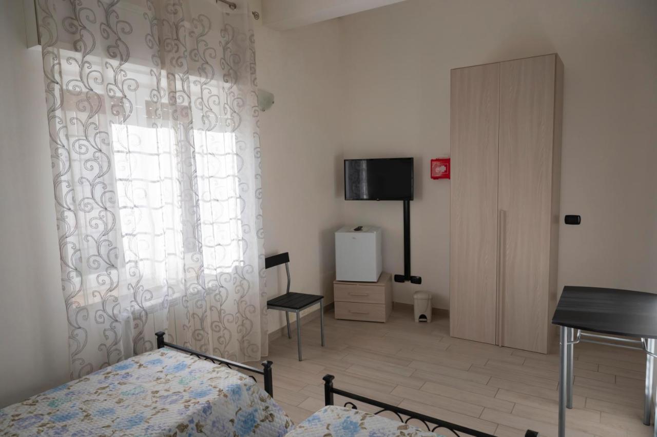 Il Giardino Dell'Eden Bed and Breakfast Acilia Εξωτερικό φωτογραφία