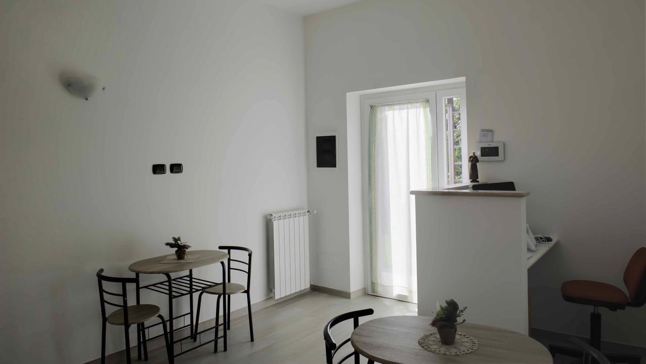 Il Giardino Dell'Eden Bed and Breakfast Acilia Εξωτερικό φωτογραφία