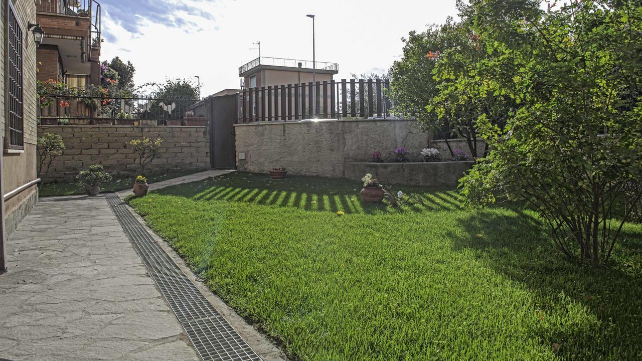 Il Giardino Dell'Eden Bed and Breakfast Acilia Εξωτερικό φωτογραφία